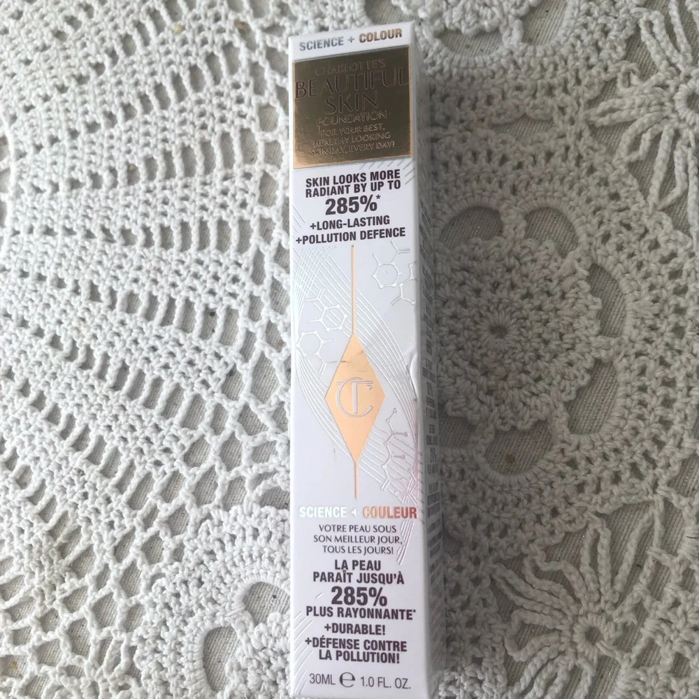 76-CHARLOTTE TIBURY 2 WARM SKIN MEDIUM COVERAGE LIQUID FOUNDATION - Picture 6 of 8